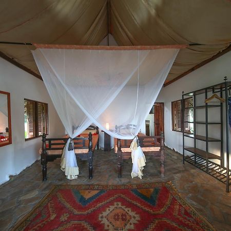 Kinasi Lodge Utende Zewnętrze zdjęcie
